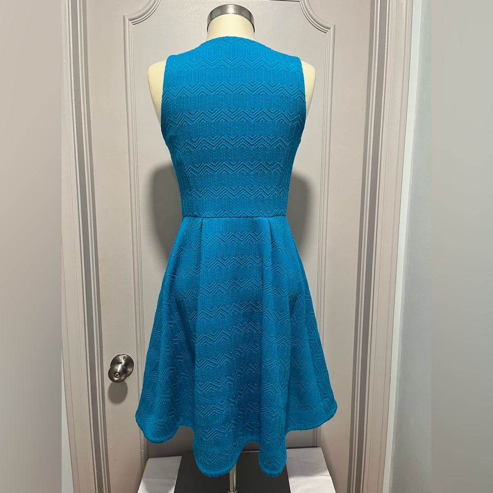 Leifsdottir Textured Tonnelle Dress - Picture 3 of 5